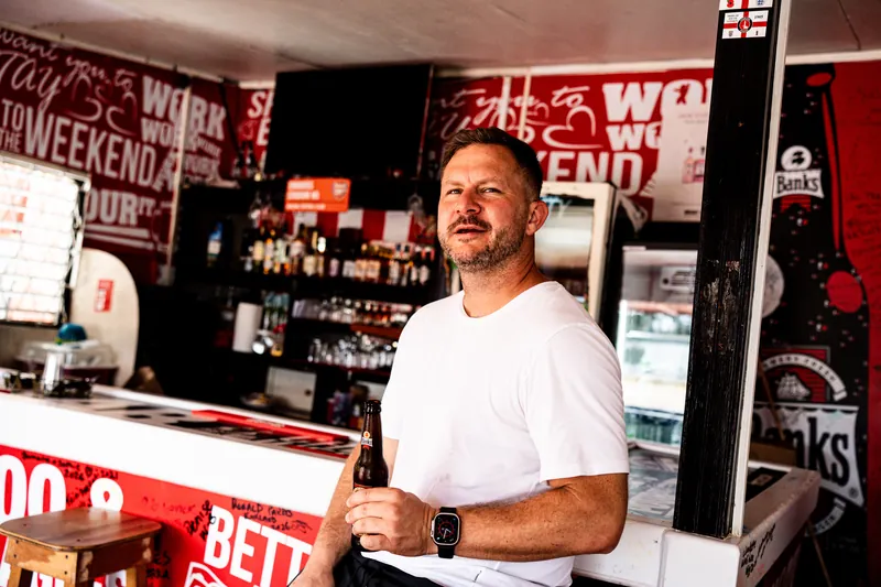 Benny in einem Rum Shop