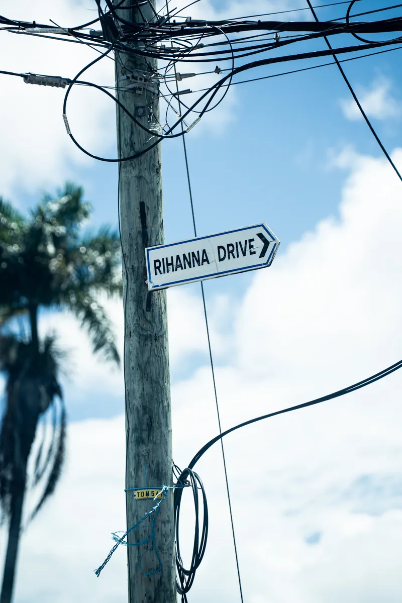 Straßenschild Rihanna Drive in Bridgetown