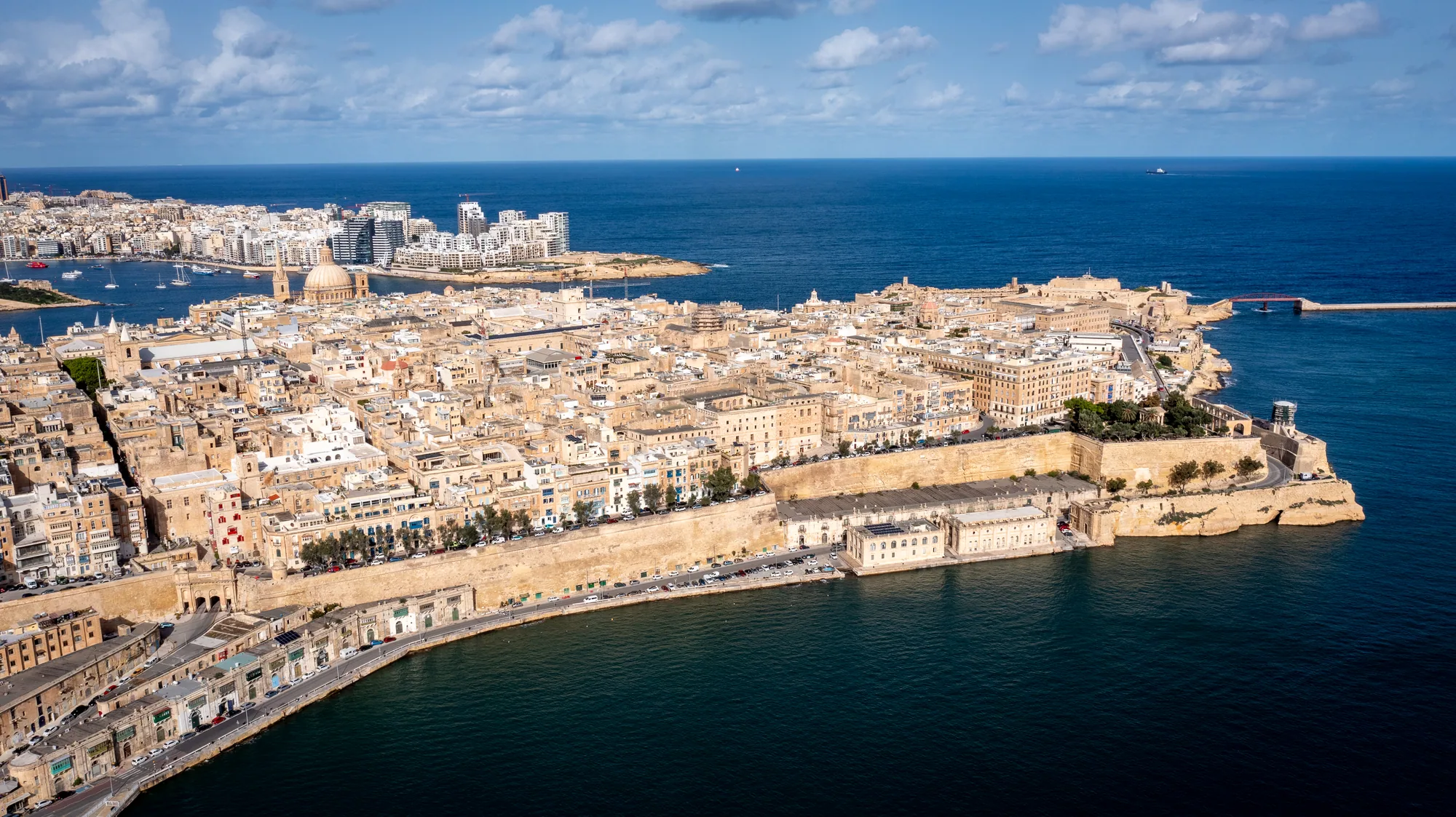 Blick über Valletta zum Grand Harbour